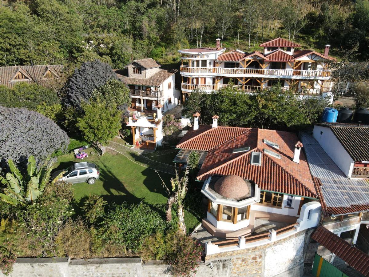 Hostal Mama Hilda Chugchilán Exteriör bild