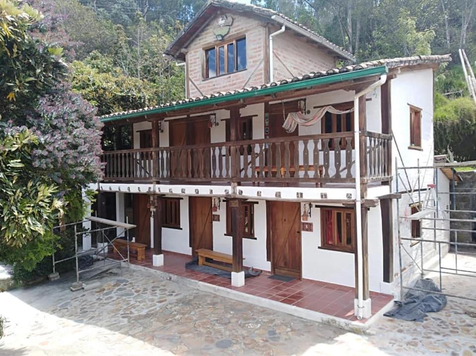 Hostal Mama Hilda Chugchilán Exteriör bild